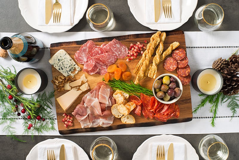 How to Build a Charcuterie Board?