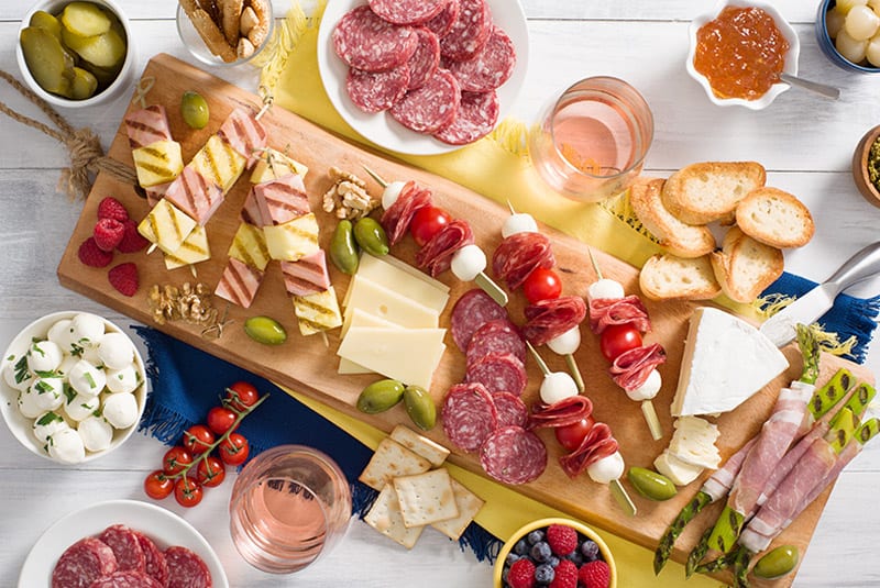 Quel accompagnement avec une assiette de Charcuterie